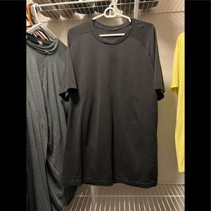 Black Lulu-Lemon T-Shirt
